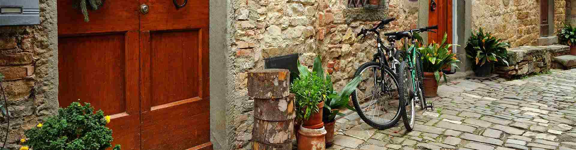 casa rural con jacuzzi en la habitación en Secastilla