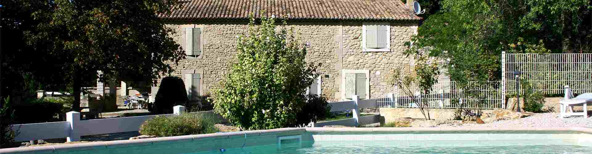 Casas rurales con piscina privada en Andalucía                    