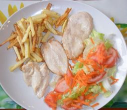 Plato combinado de pollo